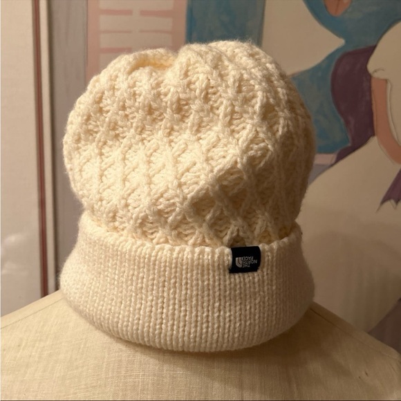 The North Face Cable Knit Adjustable Cuff Unisex Beanie - Picture 1 of 6